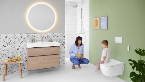 Geberit Option Round -valopeili ja Geberit AquaClean Alba -pesu-wc ovat moderneja ratkaisuja kylpyhuoneeseen.